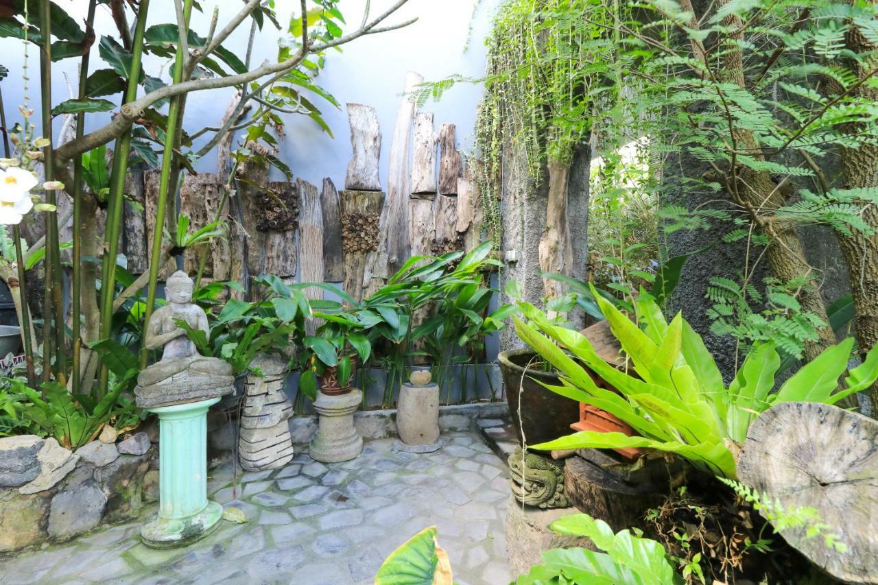 Kubu Kenak Guesthouse Seminyak Exterior foto