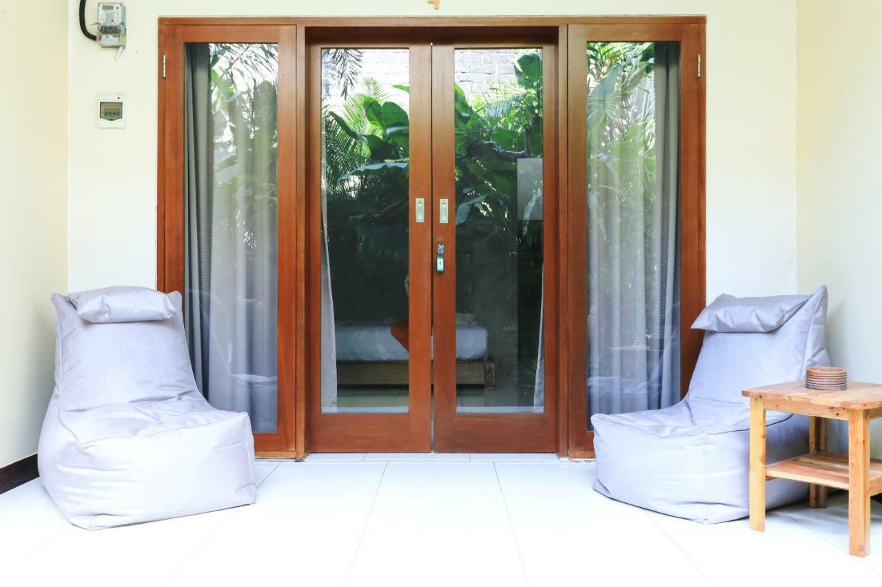 Kubu Kenak Guesthouse Seminyak Exterior foto